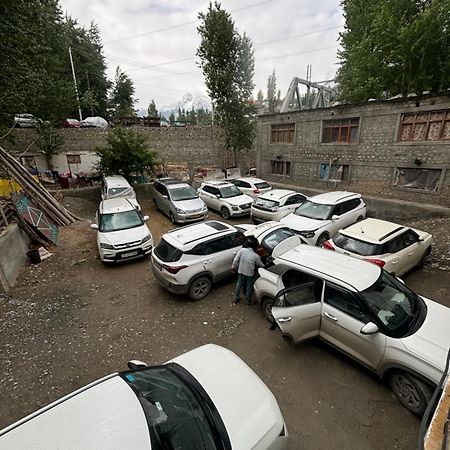 Hotel Border View Kargil Eksteriør billede