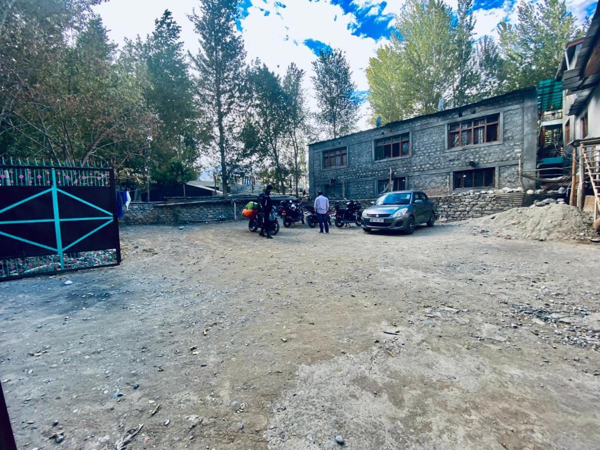 Hotel Border View Kargil Eksteriør billede