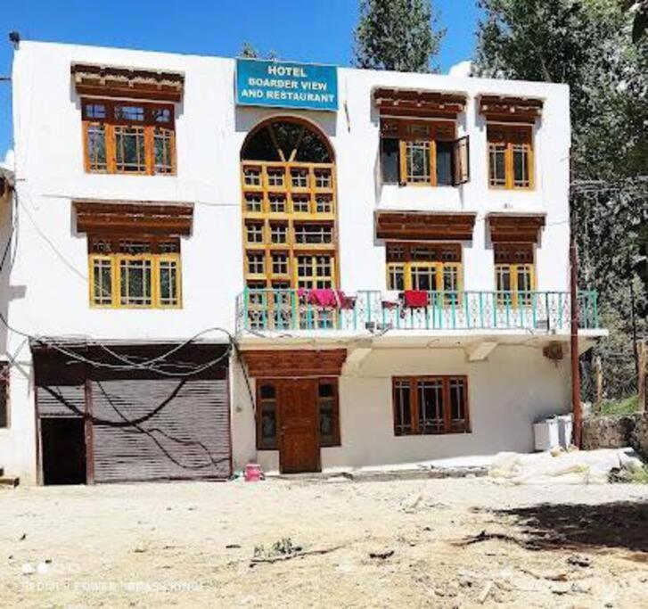 Hotel Border View Kargil Eksteriør billede